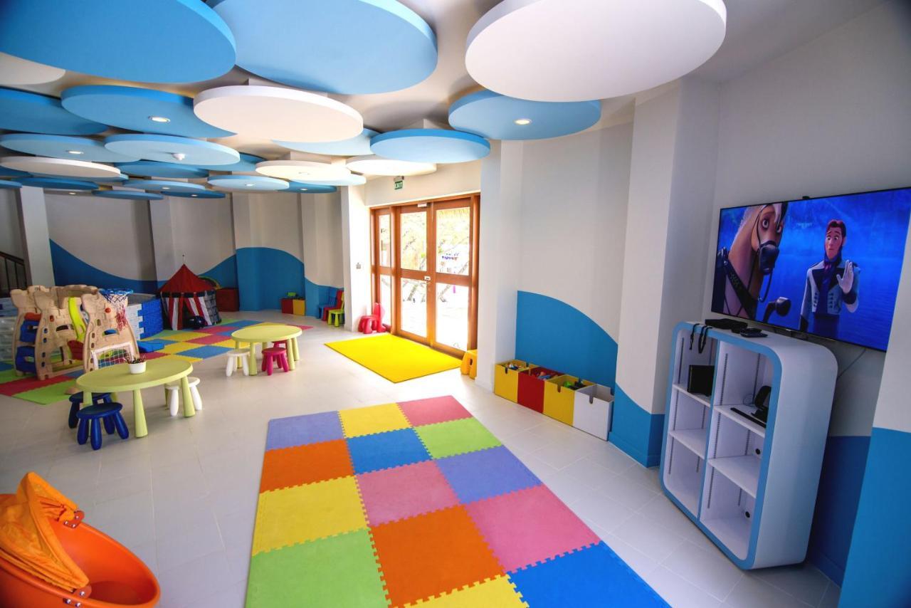 Kandooma Maldives: Kids Stay, Eat & Dive Free Resort 4*