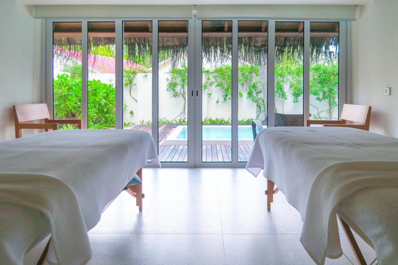 Resort Kandooma Maldives: Kids Stay, Eat & Dive Free