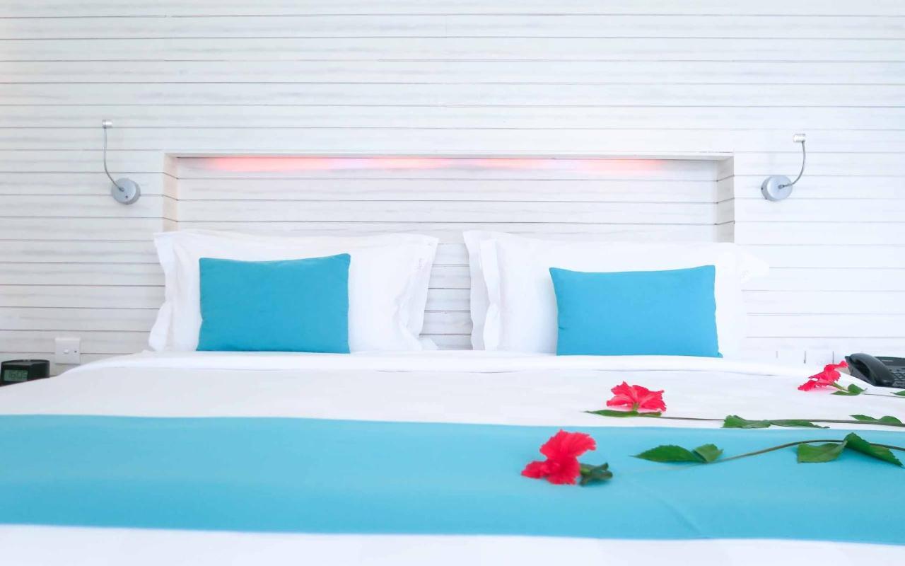 Kandooma Maldives: Kids Stay, Eat & Dive Free Resort 4*