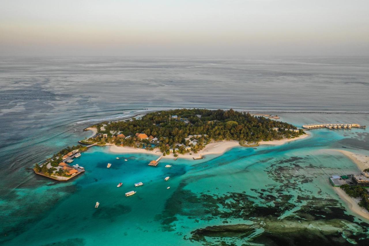 Kandooma Maldives: Kids Stay, Eat & Dive Free Resort 4*