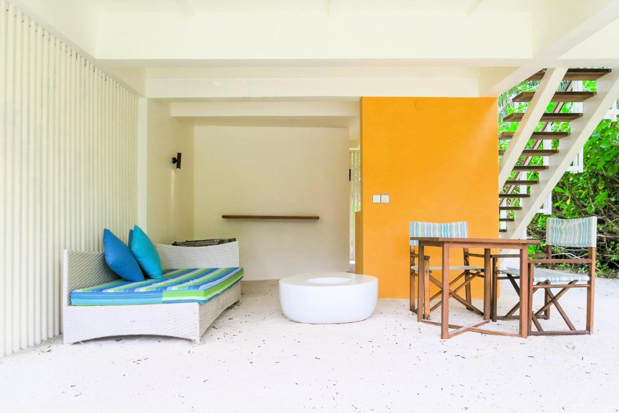 Resort Kandooma Maldives: Kids Stay, Eat & Dive Free 4*