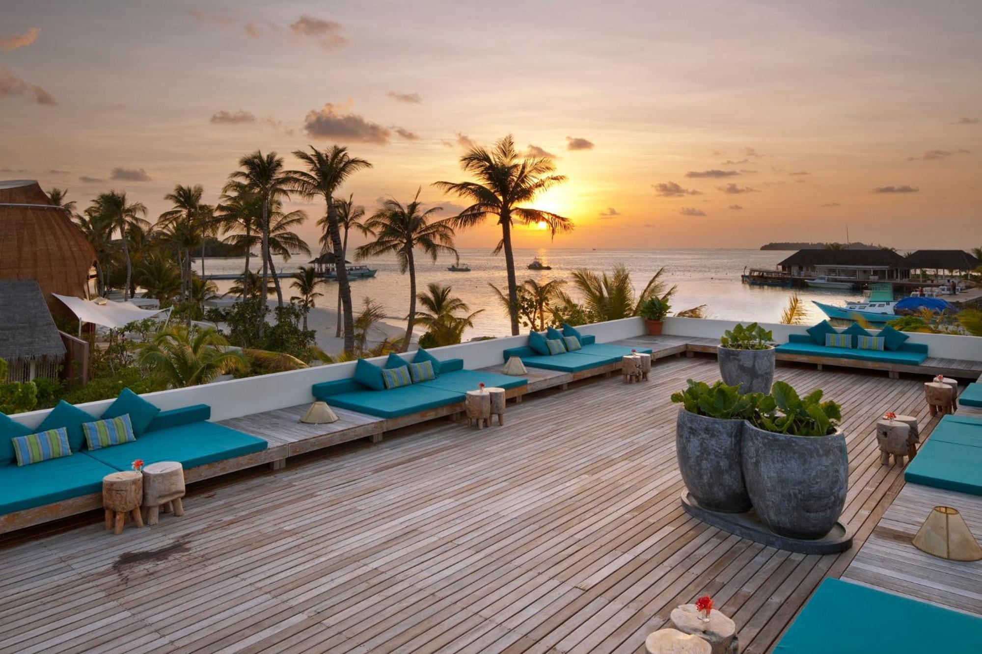 Resort Kandooma Maldives: Kids Stay, Eat & Dive Free